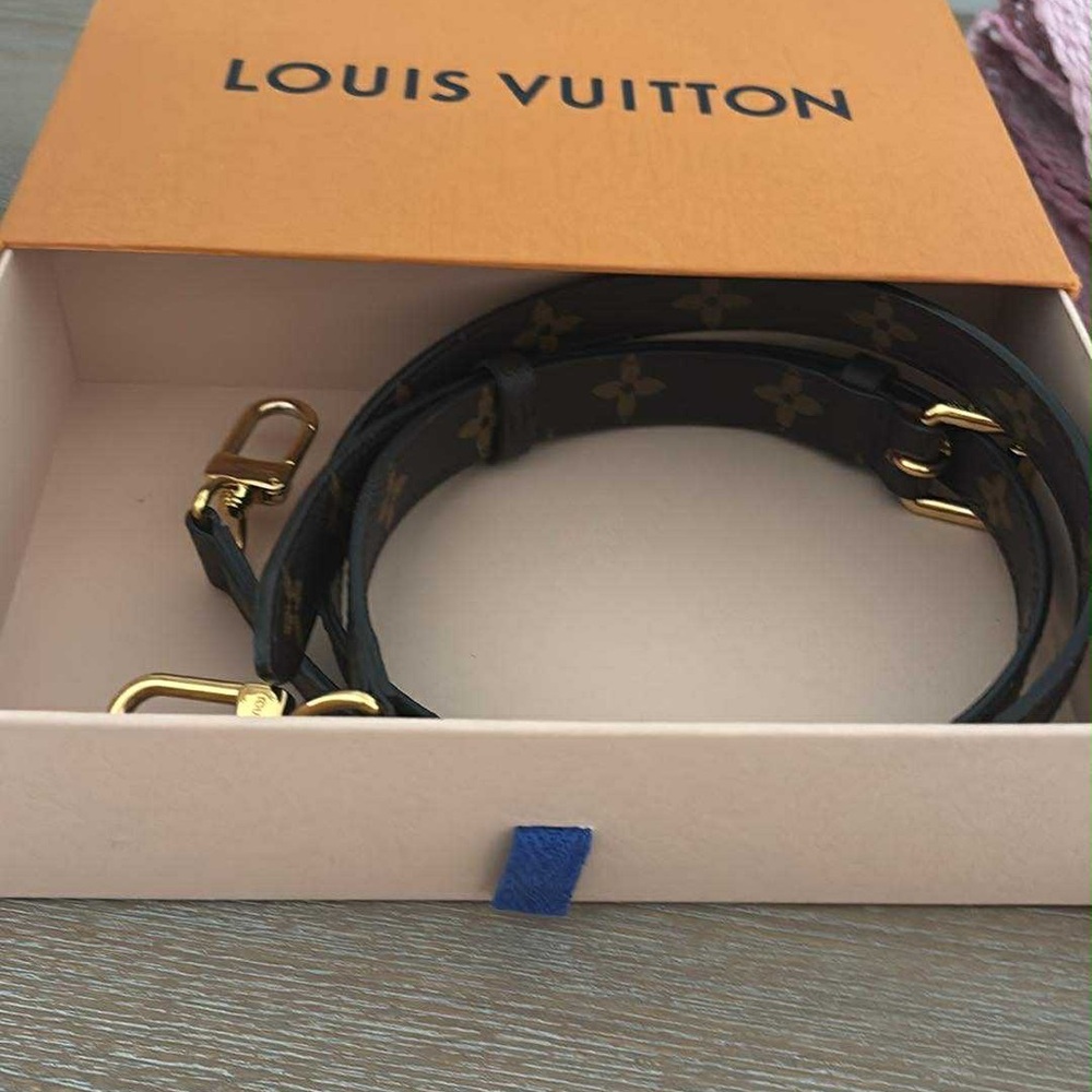 Louis Vuitton handbag strap